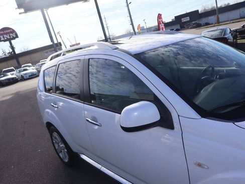 Used 2008 Mitsubishi Outlander SE FWD image 45