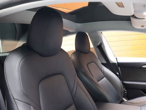 Used 2023 Tesla Model 3 Standard Range image 57