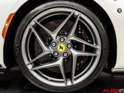 Used 2023 Ferrari F8 Tributo RWD image 27