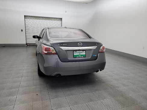 Used 2014 Nissan Altima 2.5 S w/ Display Audio Package FWD image 6