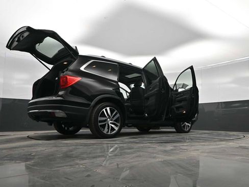 Used 2017 Honda Pilot Touring image 42