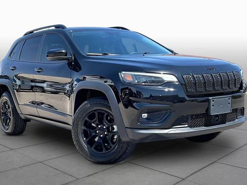 Used 2022 Jeep Cherokee Latitude AWD/4WD image 3