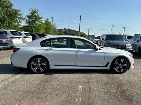 Used 2018 BMW 750i RWD image 8