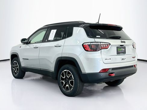 Used 2025 Jeep Compass Trailhawk AWD/4WD image 5