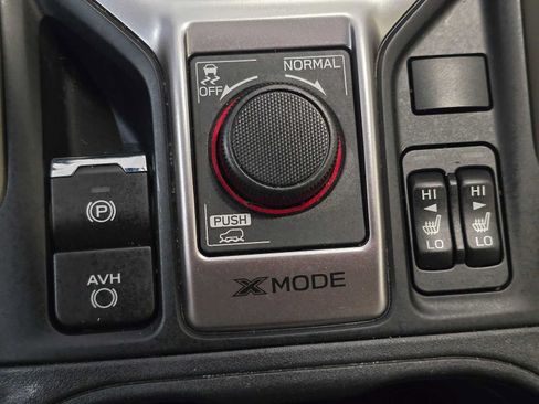 Used 2023 Subaru Forester Premium AWD/4WD image 17