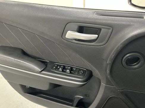 Used 2016 Dodge Charger R/T RWD image 11