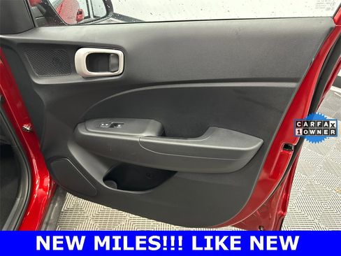 Used 2026 Hyundai Venue SE image 14