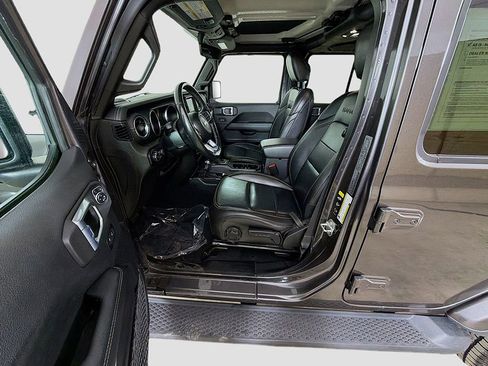 Used 2021 Jeep Wrangler Unlimited Sahara image 17