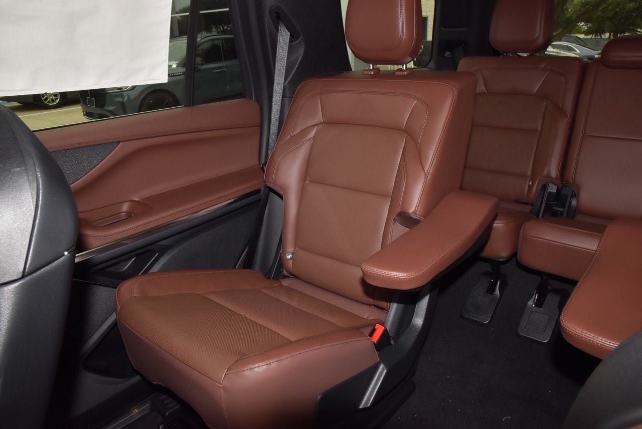 New 2027 Lincoln Navigator Reserve AWD/4WD image 20