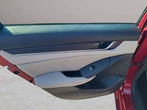 Used 2019 Honda Accord LX image 17