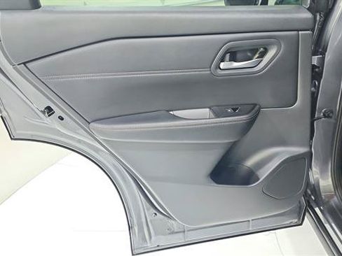 Certified 2026 Nissan Rogue SL FWD image 22