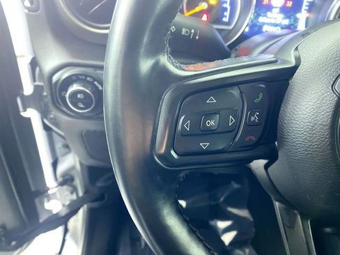 Used 2021 Jeep Gladiator Willys image 13