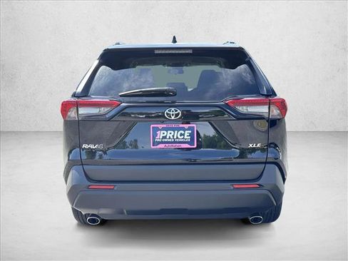 Certified 2025 Toyota RAV4 XLE FWD image 5