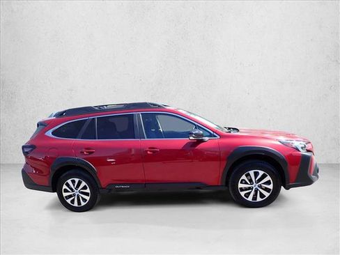 Used 2025 Subaru Outback Premium AWD/4WD image 5
