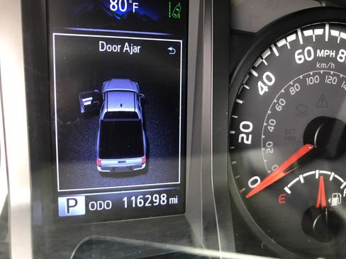 Used 2020 Toyota Tacoma SR w/ SX Package AWD/4WD image 19