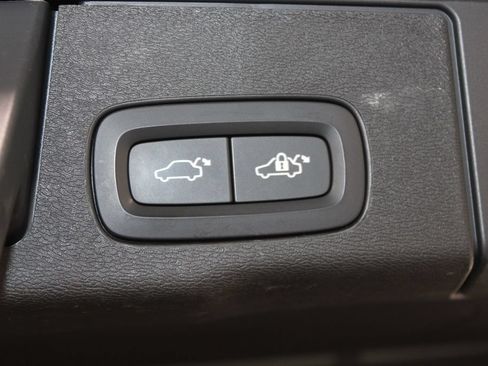 Used 2020 Volvo XC60 T5 Inscription FWD image 16