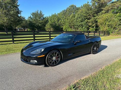 Used 2007 Chevrolet Corvette Convertible w/ Preferred Equipment Group RWD image 11