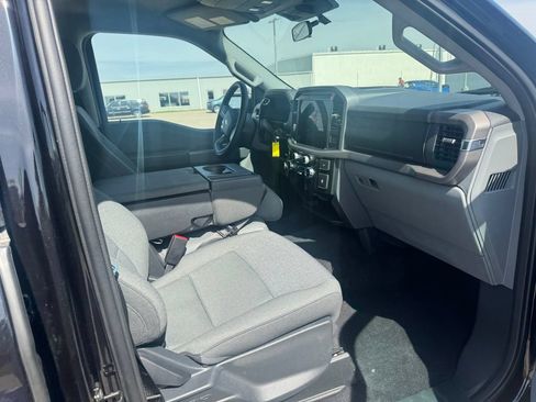 Used 2025 Ford F150 XLT w/ Equipment Group 301A Standard AWD/4WD image 27