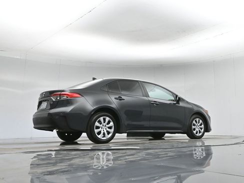 Used 2024 Toyota Corolla LE image 47