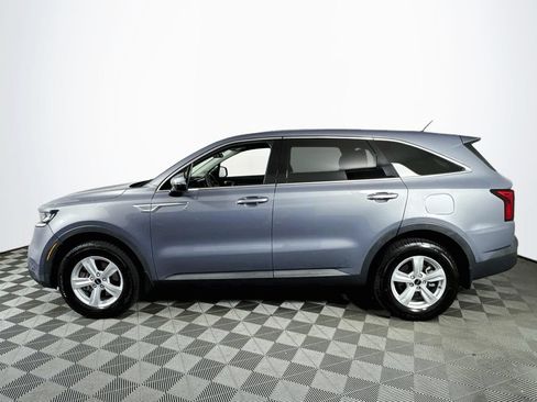 Used 2023 Kia Sorento LX AWD/4WD image 4