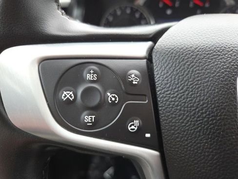 Used 2023 GMC Acadia SLT w/ Preferred Package image 44