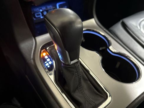 Used 2018 Jeep Grand Cherokee Laredo image 17