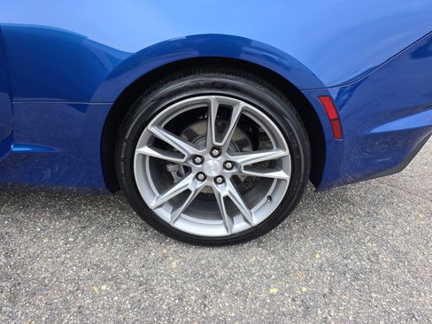 Used 2022 Chevrolet Camaro LT w/ RS Package image 34