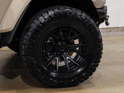 Used 2025 Ford Bronco Raptor image 31