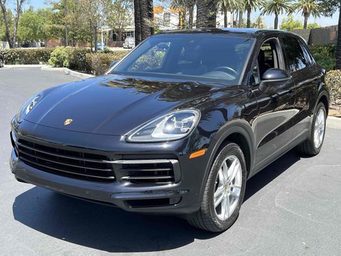 Used 2019 Porsche Cayenne w/ Premium Package AWD/4WD image 86