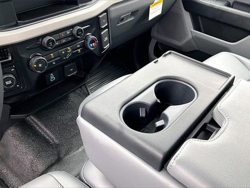 New 2026 Ford F250 XL w/ FX4 Off-Road Package image 8
