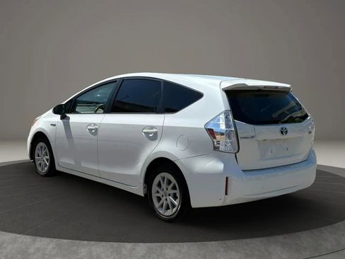 Used 2012 Toyota Prius V Three image 8