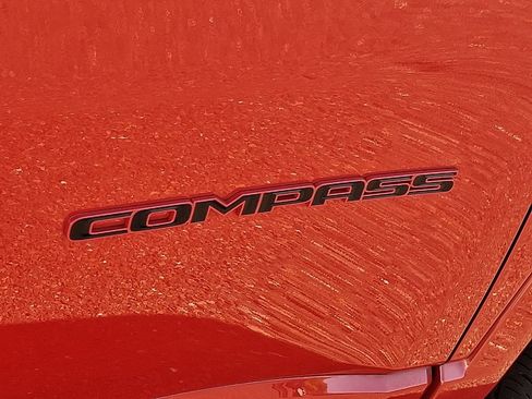 Used 2022 Jeep Compass Limited AWD/4WD image 33