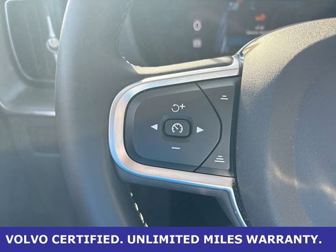 Certified 2025 Volvo XC60 B5 Core image 23