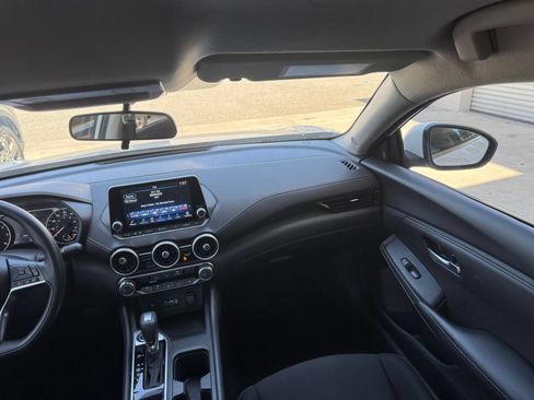 Used 2025 Nissan Sentra SV FWD image 29