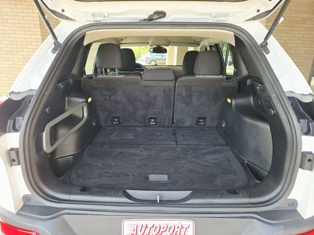 Used 2017 Jeep Cherokee Sport AWD/4WD image 13