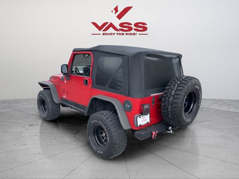 Used 2005 Jeep Wrangler X w/ Rocky Mountain Edition Group AWD/4WD image 3