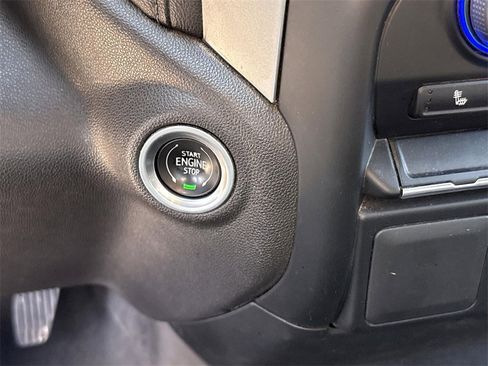 Used 2022 Chevrolet Silverado 1500 LT image 15