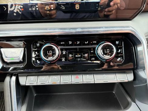 New 2026 GMC Sierra 2500 Denali Ultimate AWD/4WD image 14