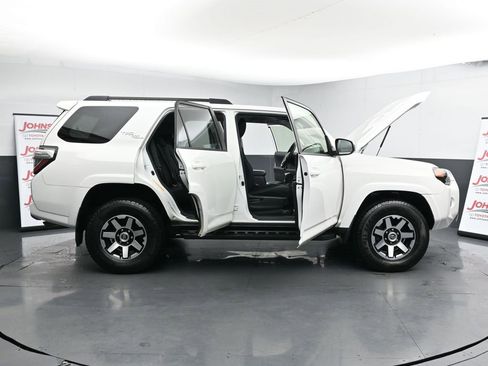 Used 2019 Toyota 4Runner TRD Off-Road image 41