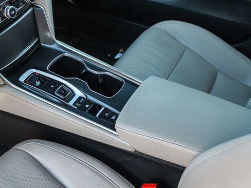 Used 2019 Honda Accord Touring image 25