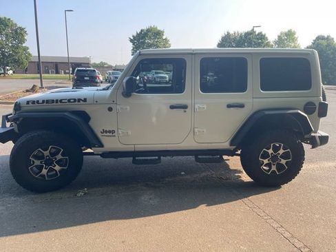 Used 2022 Jeep Wrangler Unlimited Rubicon w/ Cold Weather Group AWD/4WD image 2