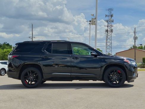 Used 2018 Chevrolet Traverse Premier w/ Redline Edition AWD/4WD image 4