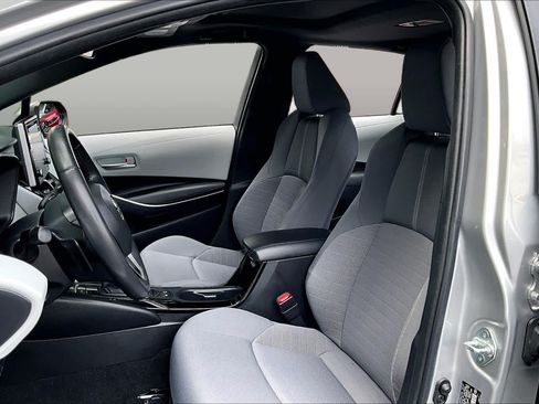 Used 2021 Toyota Corolla SE w/ SE Premium Package FWD image 8