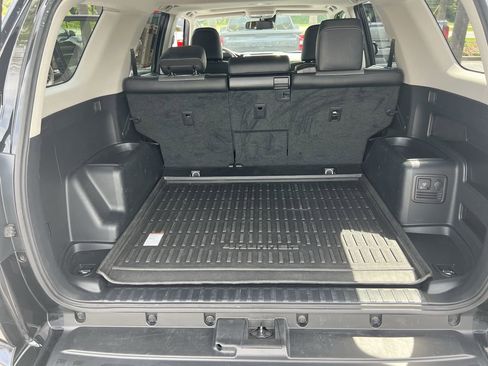 Used 2024 Toyota 4Runner SR5 Premium w/ Moonroof Package RWD image 33