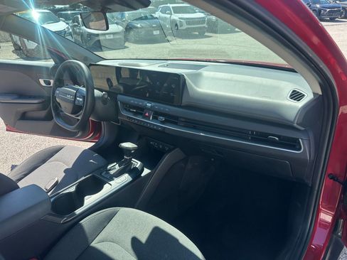 Used 2025 Kia K4 LXS image 33