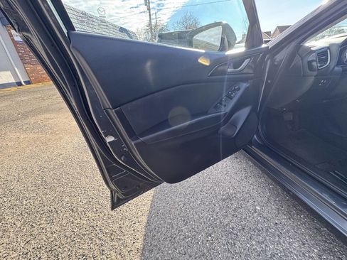 Used 2014 MAZDA MAZDA3 i Touring image 25