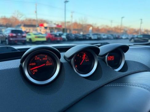 Used 2017 Nissan 370Z Touring Sport image 26
