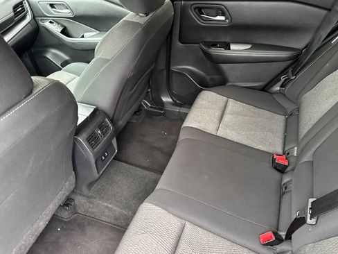 Used 2024 Nissan Rogue SV image 12