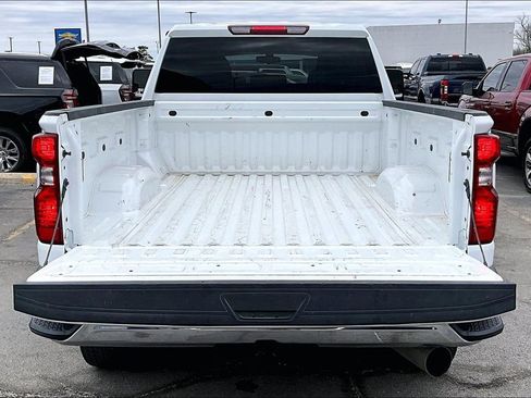 Used 2023 Chevrolet Silverado 2500 LT w/ Convenience Package image 7