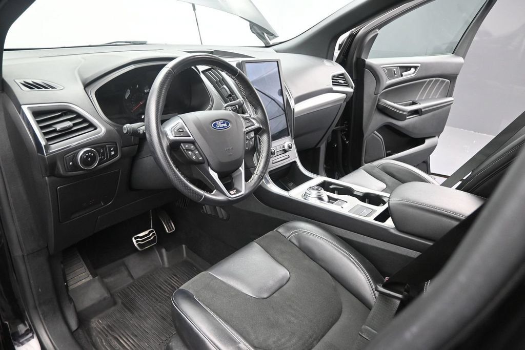 Used 2023 Ford Edge ST AWD/4WD image 16